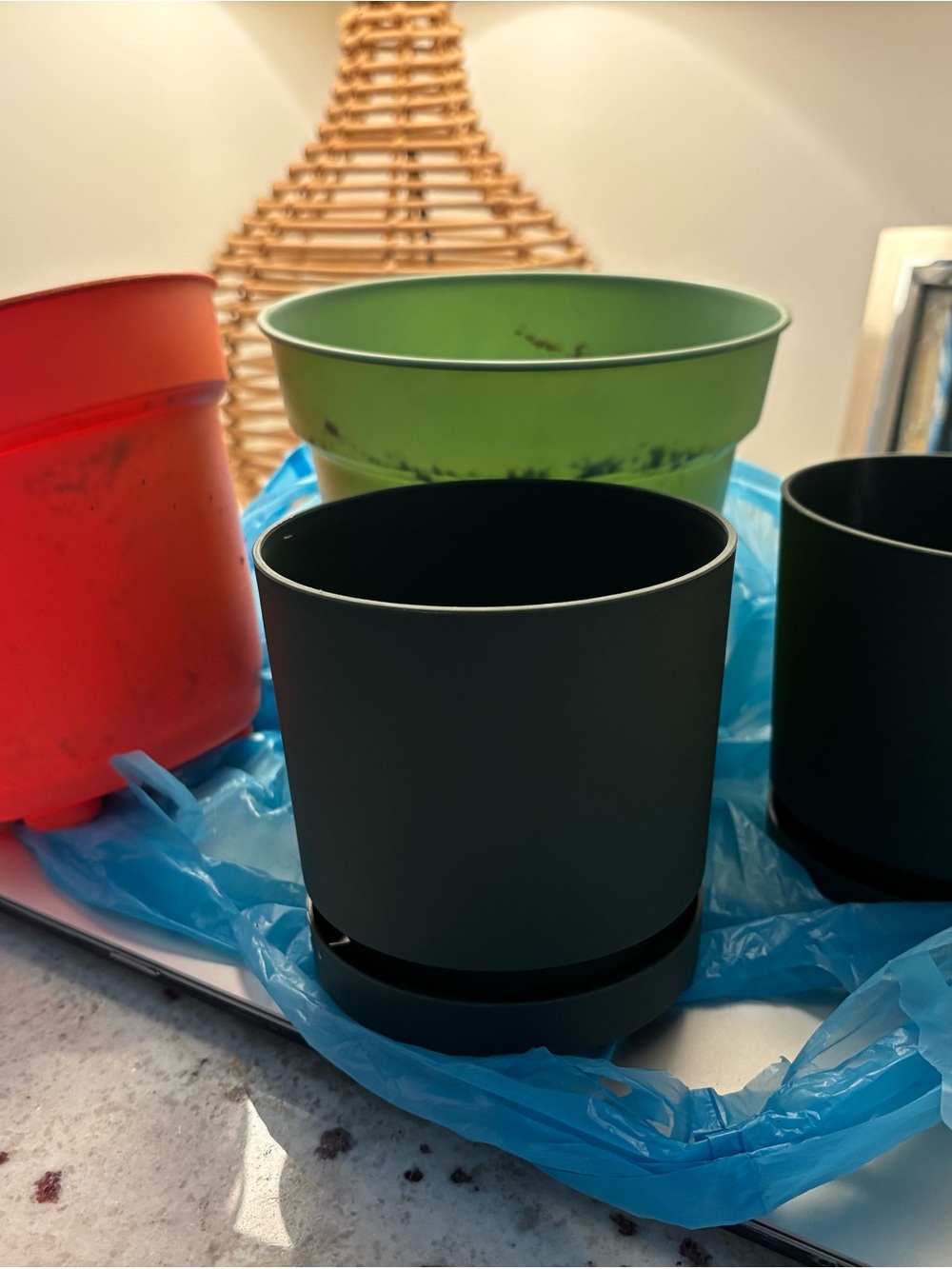 4 plastic Matte Indoor Planter Pot - Home Accents